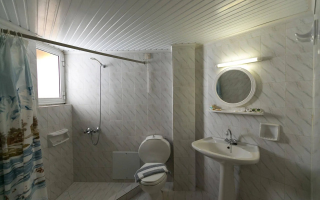 Elotia Hotel