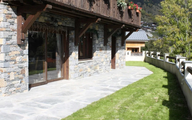 Luxury Flat With Sauna in the French Alps
