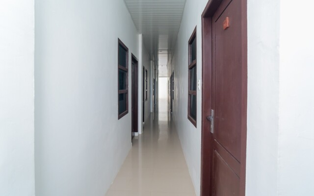 RedDoorz Syariah near Pelabuhan Ulee Lheue Banda Aceh