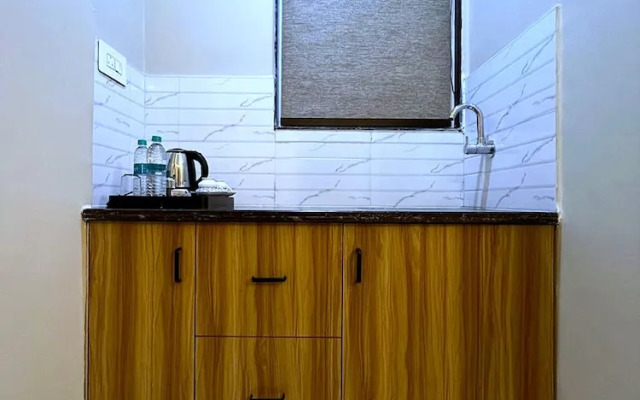 Hotel Vrinda Niddhivan- near Prem mandir