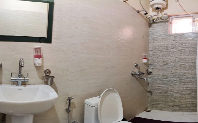 Majkhali Woods, Ranikhet, By Himalayan Eco Lodges