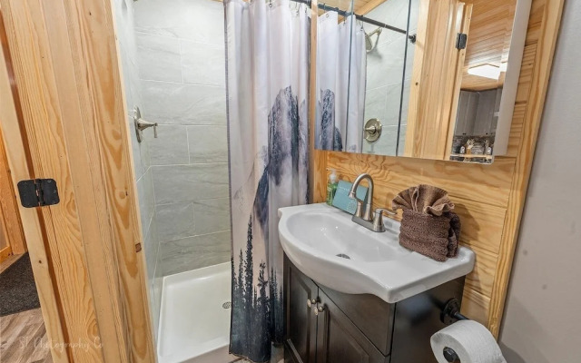 Dolly's # 2 2 Bedroom Condo by RedAwning