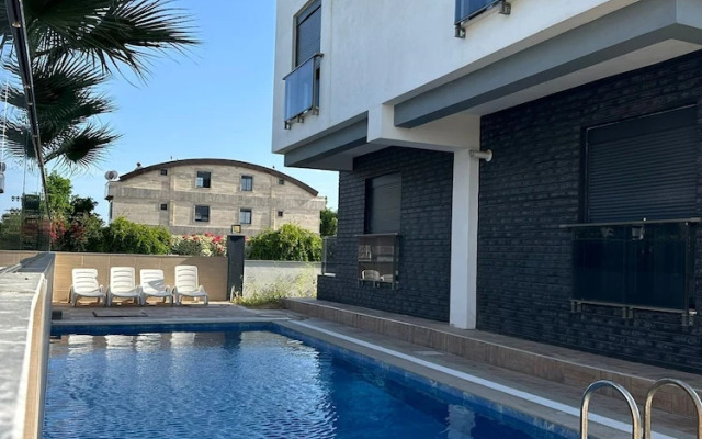 Asya Lara Suite
