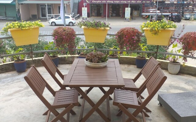 Khu Vuon Hoang Gia Coffee & Homestay