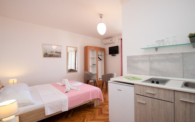 Studio Paula 2 300m From Sea