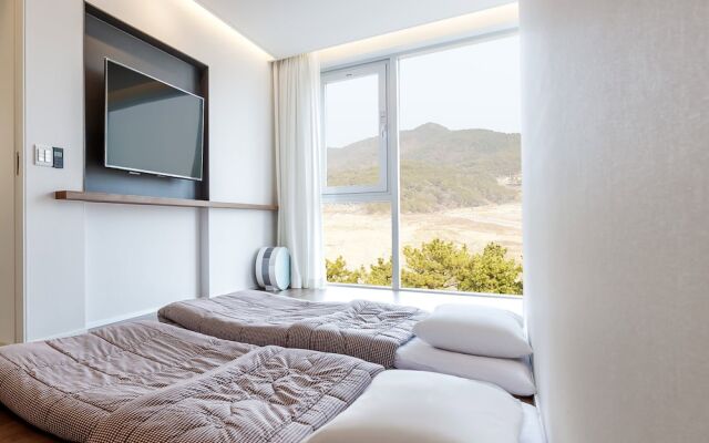 Laterrace Cove Suite