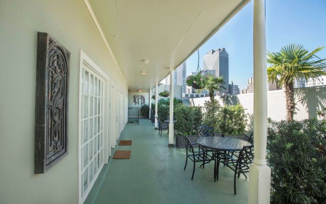 Bienville House