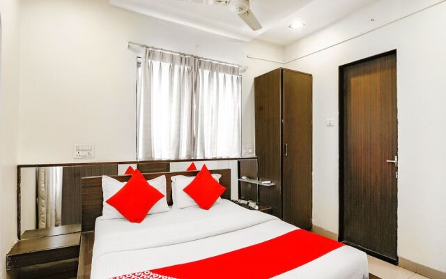 Hotel The Gentleman by OYO Rooms