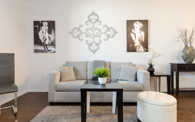 6BD Hollywood Stars Walk of Fame Suite