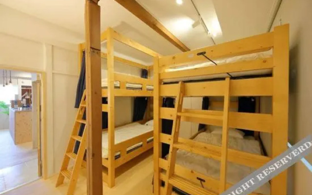 Raku Hostel Osaka