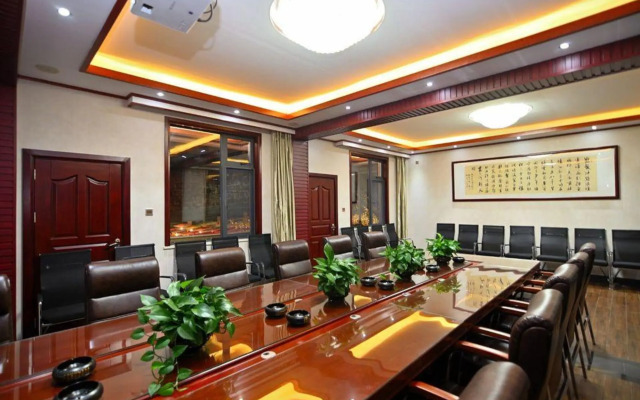 Yongxian Hot Spring Resort Hotel