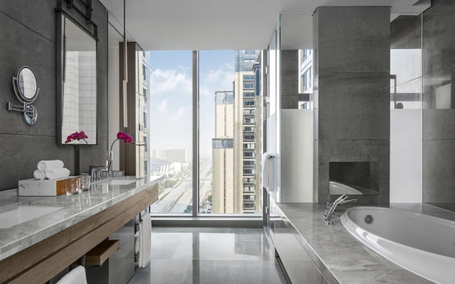 Vignette Collection Hangzhou Huaxia Center Hotel by IHG