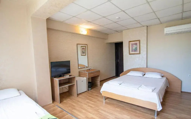 Hotel Fun House