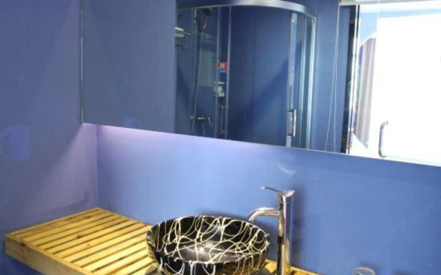 Lanli Lily Hotel (Xindacheng Times Square North Lake Park Store)