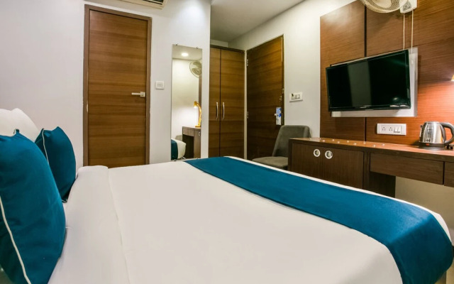 SilverKey Executive Stays 47467 Opposite Marol Metro Pillar 278