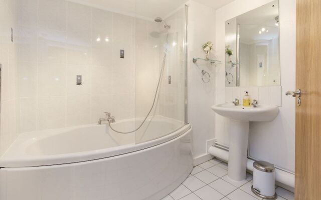 Raleigh Square Apartments