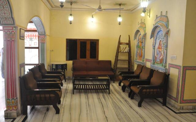 Hotel Sajjan Niwas