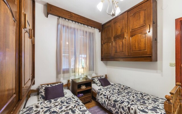 Awesome Home in Pula With Wifi and 2 Bedrooms