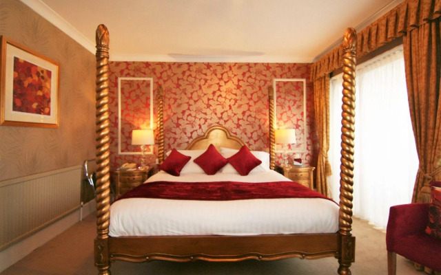 Quayside Hotel