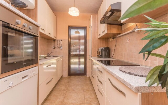 Awesome Home in Vrsi With 2 Bedrooms and Wifi