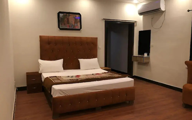 Defence Mark Hotel