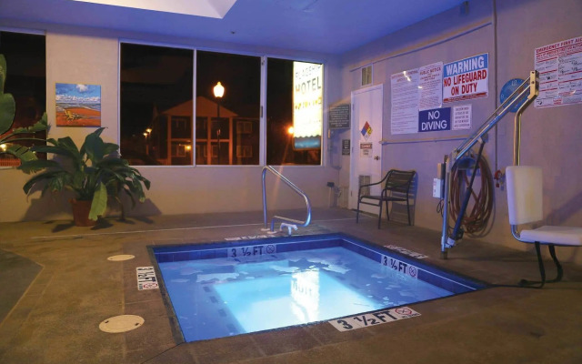 Flagship Oceanfront Hotel
