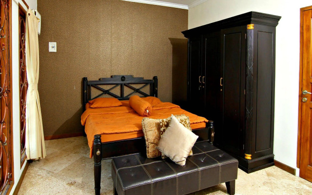 De Bukit Dago Villa by HouseinBandung