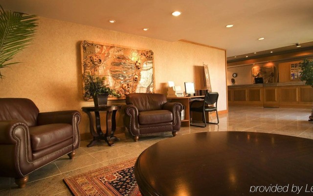 Coast Discovery Inn