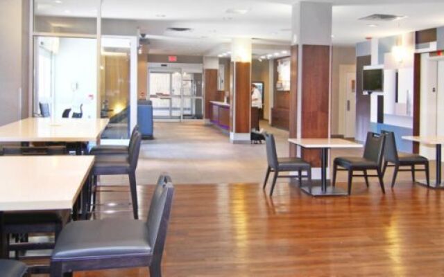 Holiday Inn Express Hotel & Suites Calgary by IHG