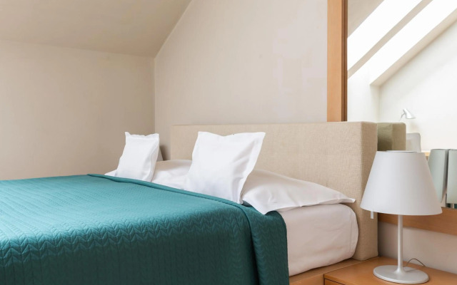 Roset Hotel & Residence