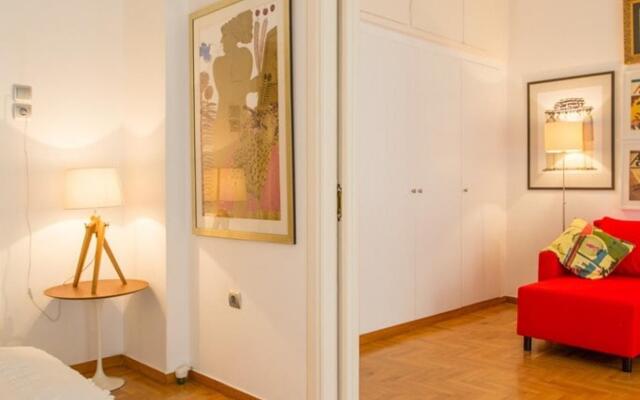 A Cozy Apt in Kolonaki of Athens