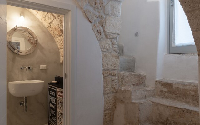 Stone apartment with Terrace by Wonderful Italy