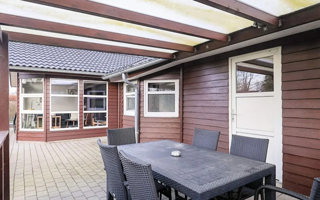 6 Person Holiday Home in Hals-by Traum
