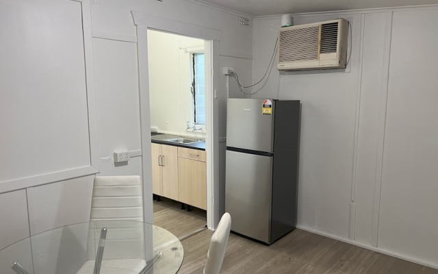 Pet Friendly 2 Bedroom Cottage with Yard – Guest Rooms – Grafton
