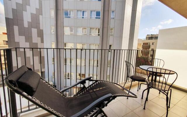 Design 1 Bdr Apartment Beach Side #TL53