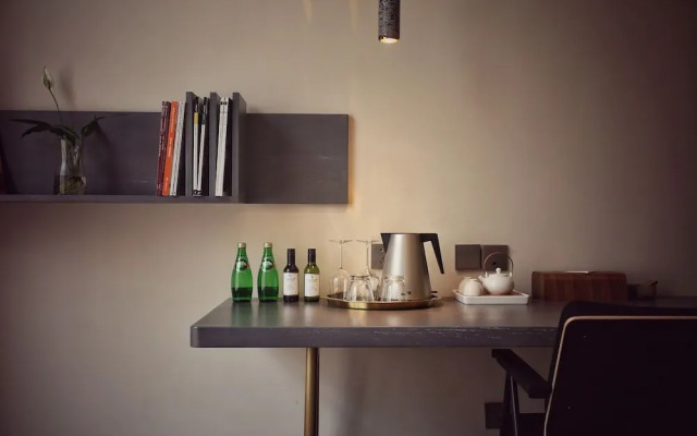 ZuoYouKe Theme Hotel