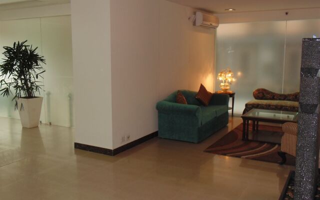 Tavisha Hotel
