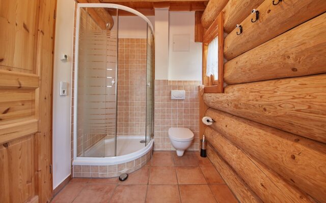 Chalets Blockhaus Saalbach by HolidayFlats24