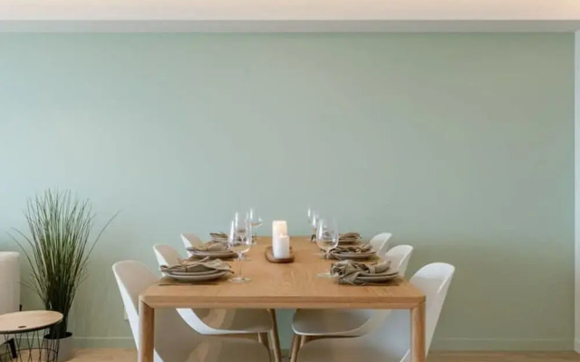 Pleasant Apartment With Frontal sea View