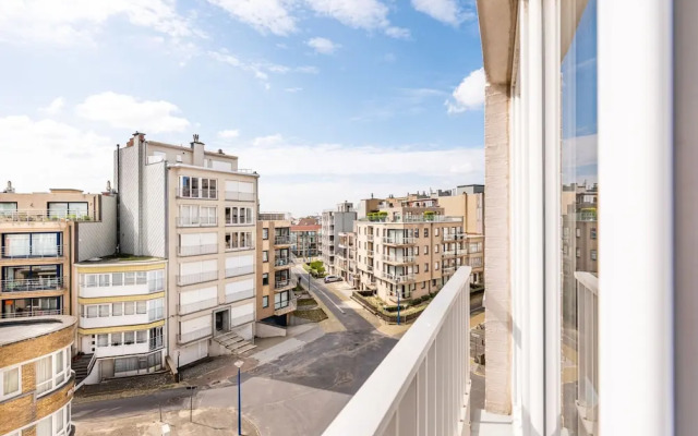 Apartment in Koksijde for 6 Person