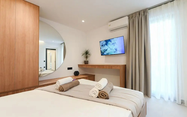 MGK Complex Suite With Private Pool Ligaria Made