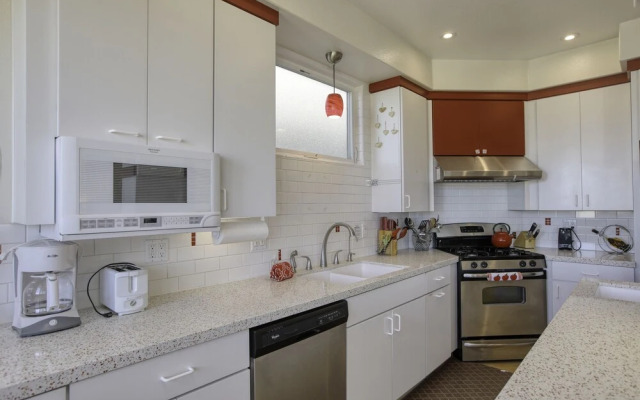 1460 Strand Way 2 Bedroom Home by Redawning