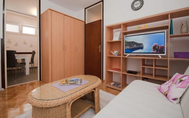 Studio apartment Tina