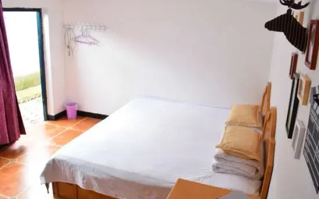 Changbai Dajun Hotel