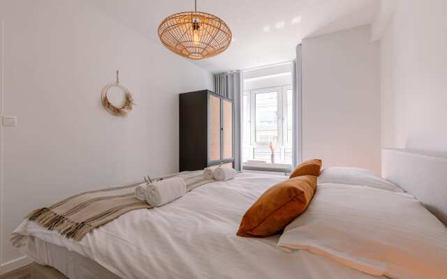 Bright Modern Apartment Close to the Casino