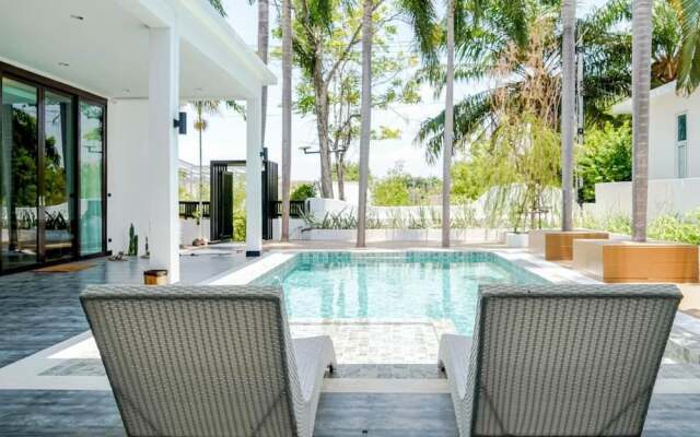 RoomQuest HideAway Hua Hin