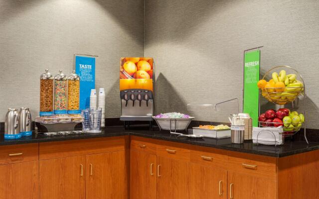 Hampton Inn & Suites Denver - Cherry Creek