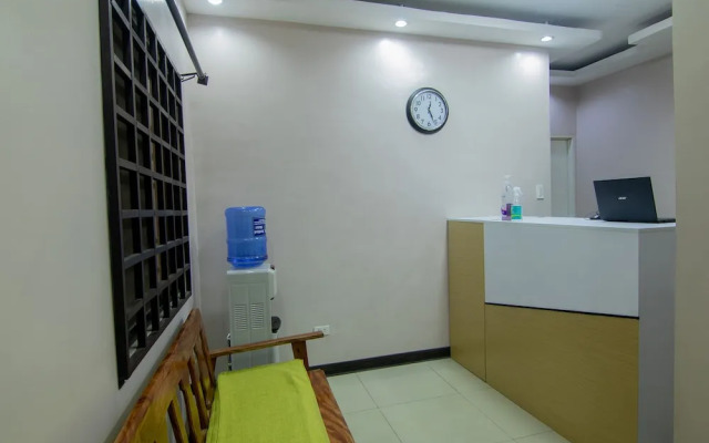 OYO 766 Ichehan Apartments