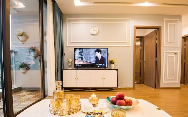 Leo House Vinhomes Metropolis Apartment