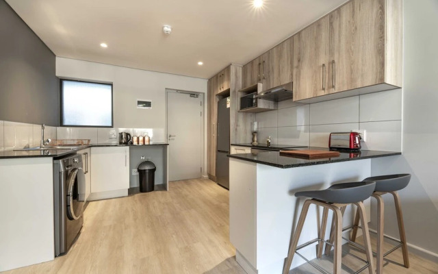 C502 Woodstock Quarters with Pool & Gym